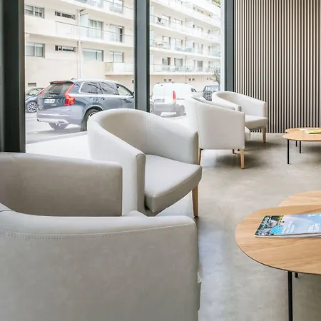 B&B Hotel Santo Tirso ホテル 3*