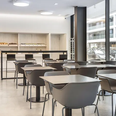 B&B Hotel Santo Tirso サント・ティルソ
